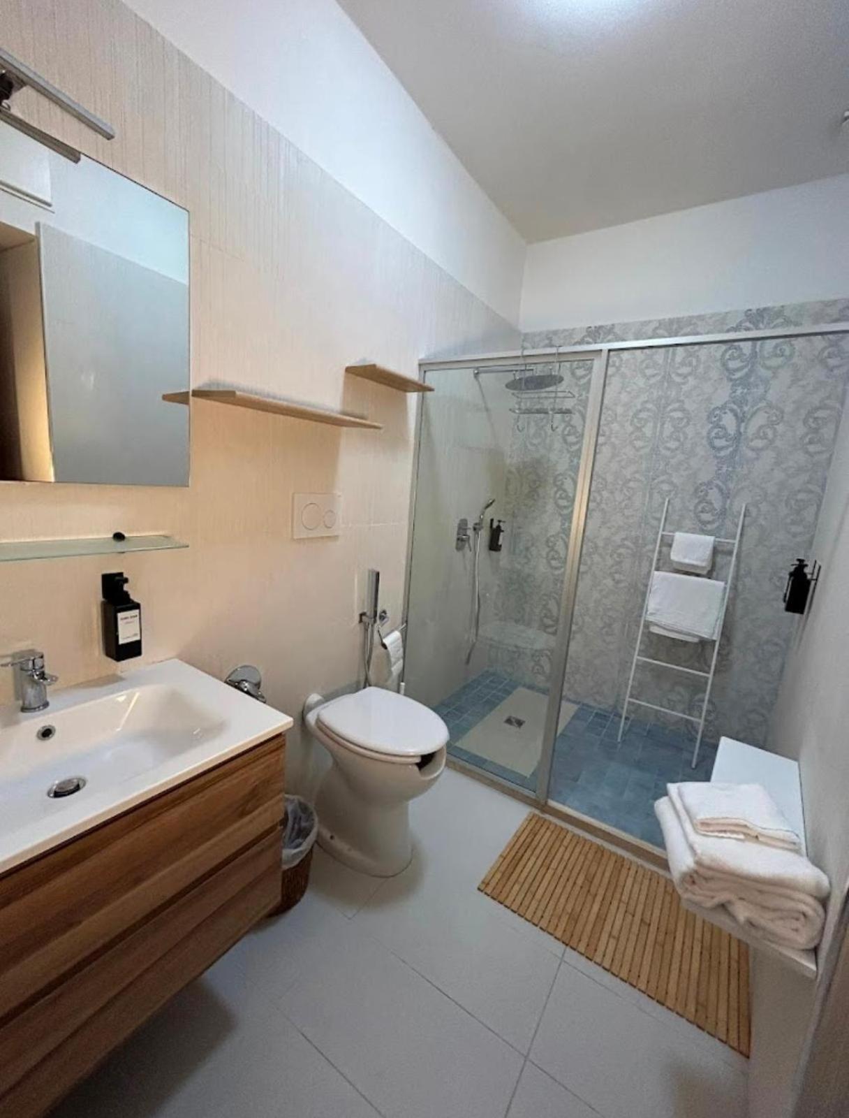 Bonne Nuit Terracina Bed & Breakfast Exterior photo